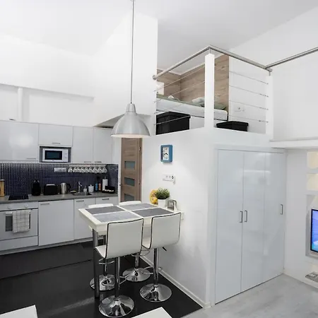 Apartament Modern - Close To Park & Heroes' Square Budapeszt