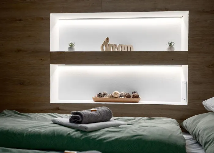 Modern - Close To Park & Heroes' Square Appartamento *